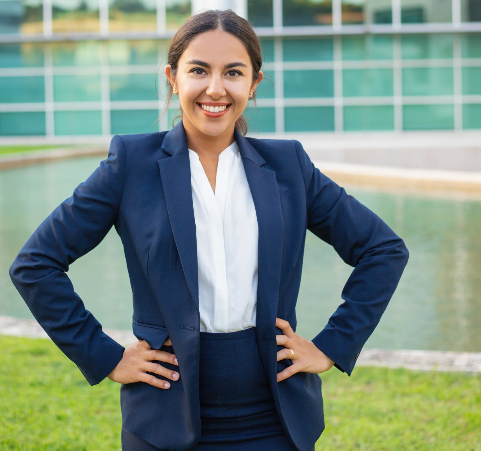 indian-business-man-reading-using-smart-phone-office (6)